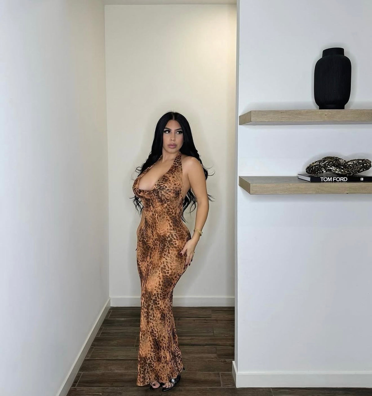 Vestido largo animal print con escote halter – Talla L